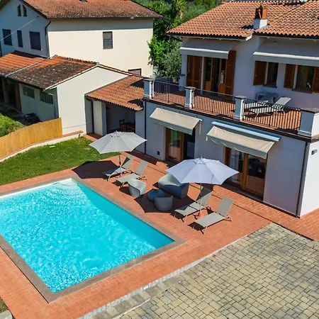 Con Piscina Immersa Nel - - Horizonte Selections Villa
