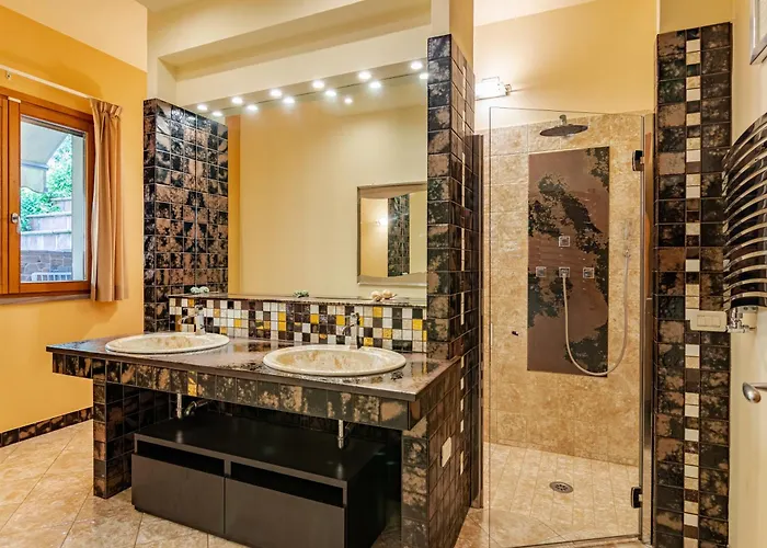 Βίλα Con Piscina Immersa Nel - - Horizonte Selections Montecarlo